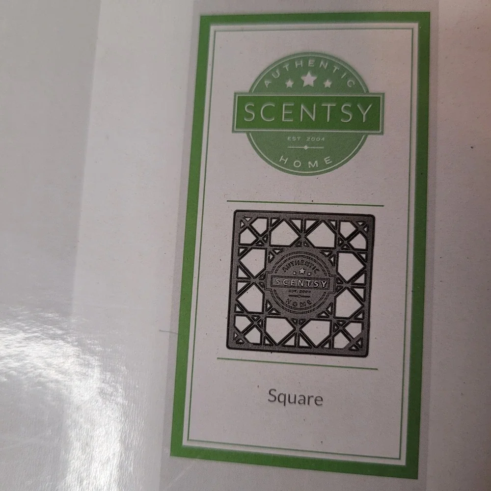 Scentsy Home Square Decorative Accessory Logo Lattice‎ Design Green White Label